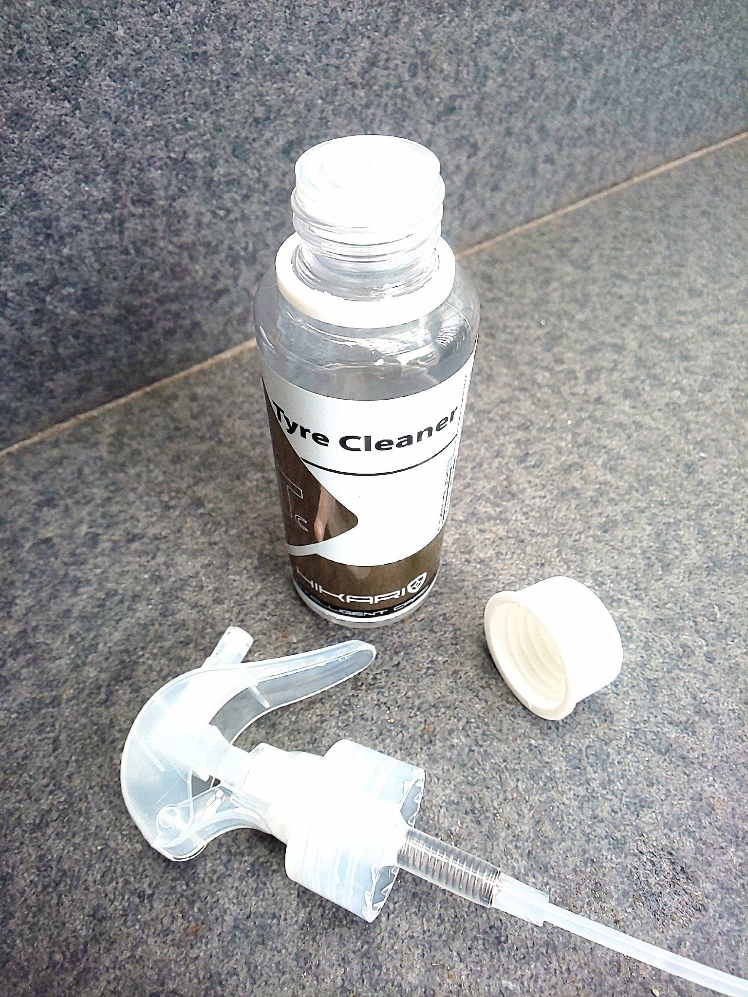 Prepare for Hikari Tyre Coating BLACK STAR