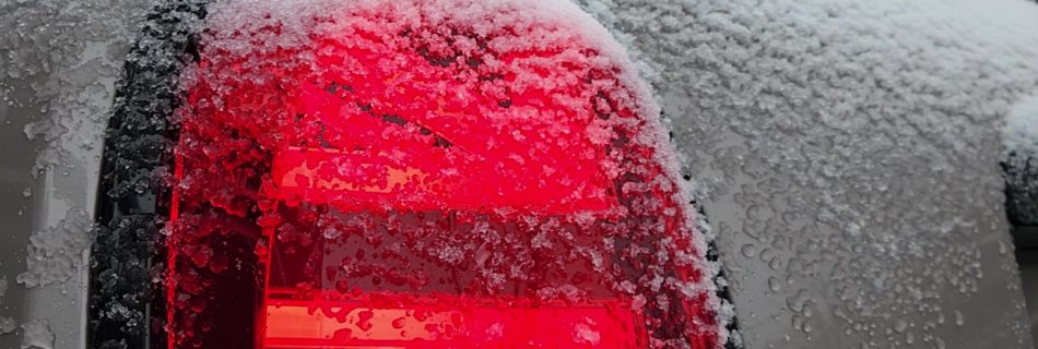 Snow can be easily wiped off ＠ JAPAN